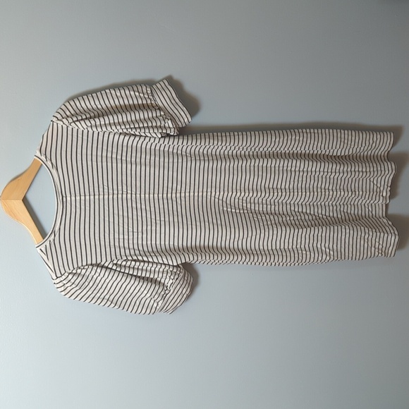 Daily Ritual Puffed Sleeves Striped Dress - Picture 7 of 8